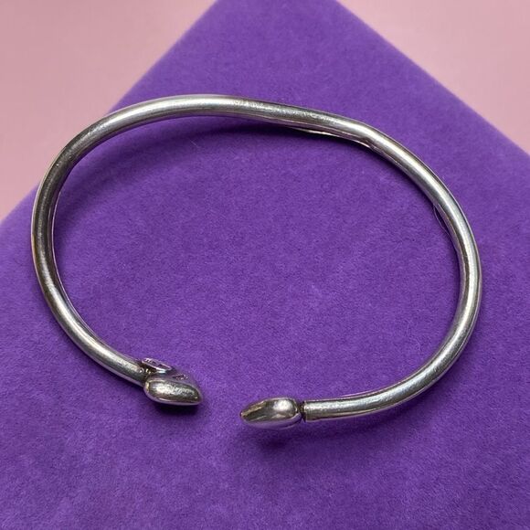 💛 Vintage 925 Heart Bypass Bangle Bracelet - Picture 2 of 6
